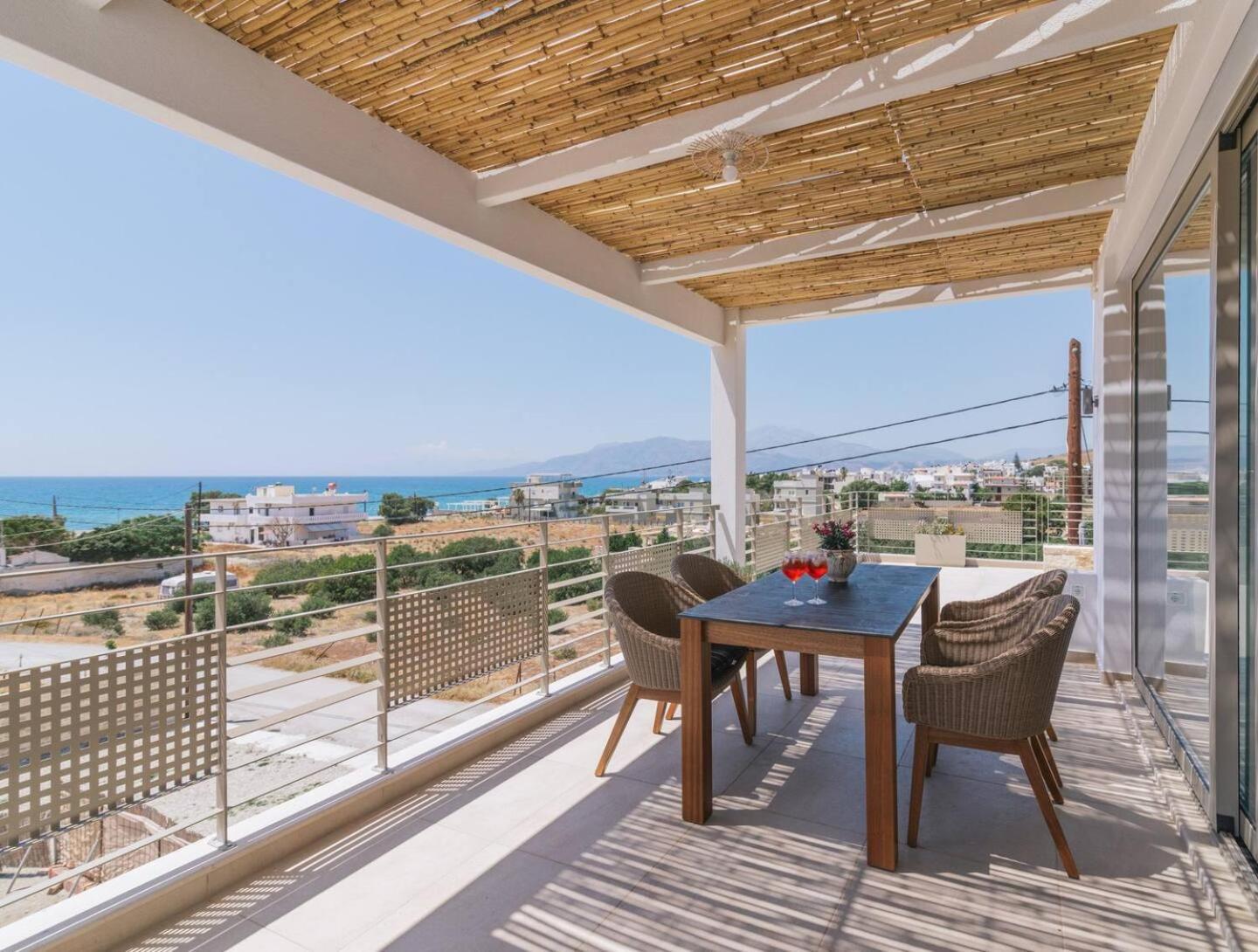 Ammokrinos Luxury Homes,150M From The Beach Kalamaki  Dış mekan fotoğraf