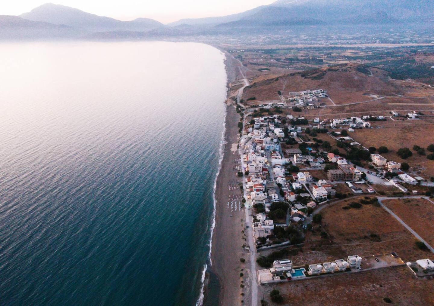 Ammokrinos Luxury Homes,150M From The Beach Kalamaki  Dış mekan fotoğraf
