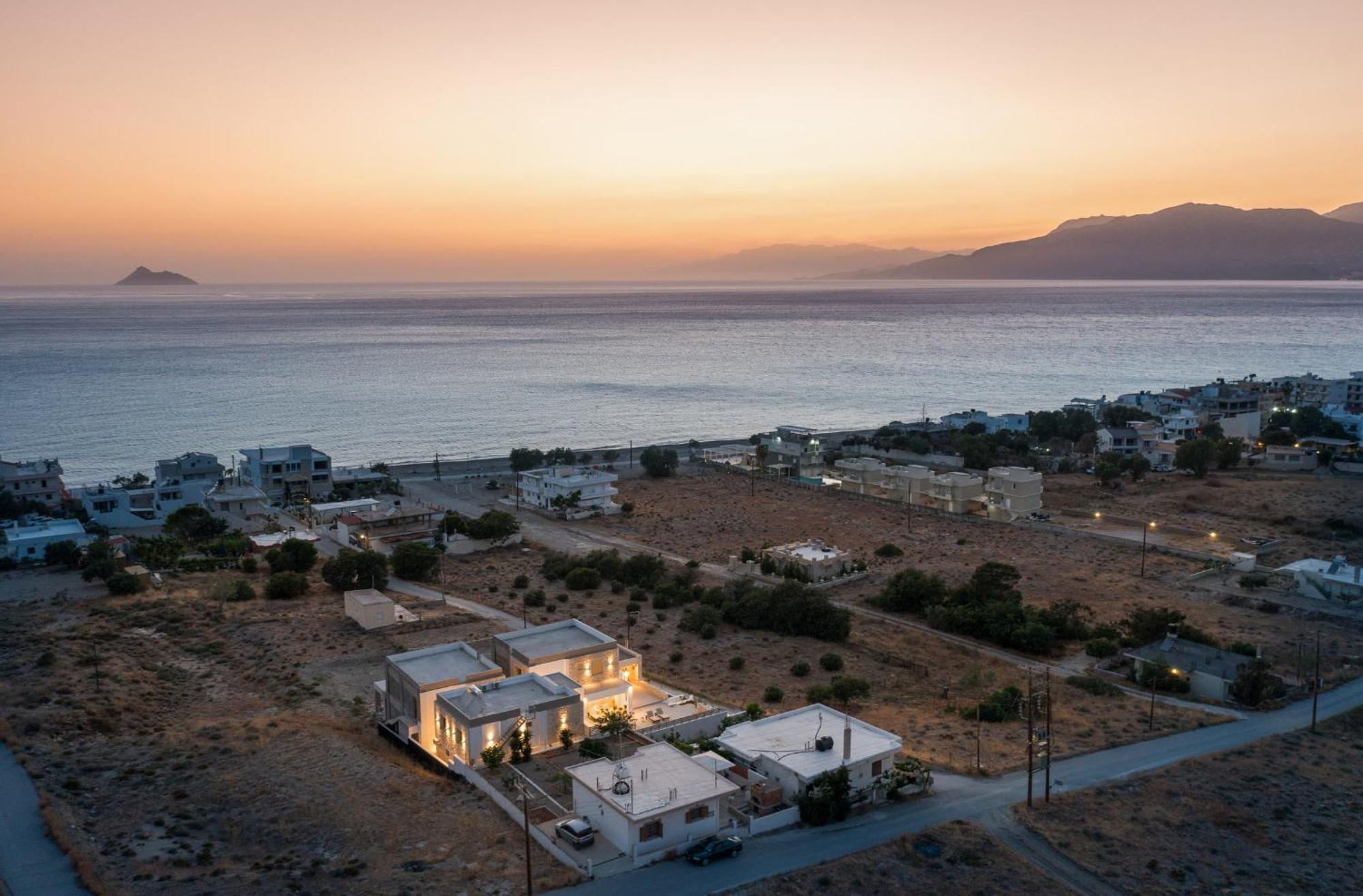 Ammokrinos Luxury Homes,150M From The Beach Kalamaki  Dış mekan fotoğraf