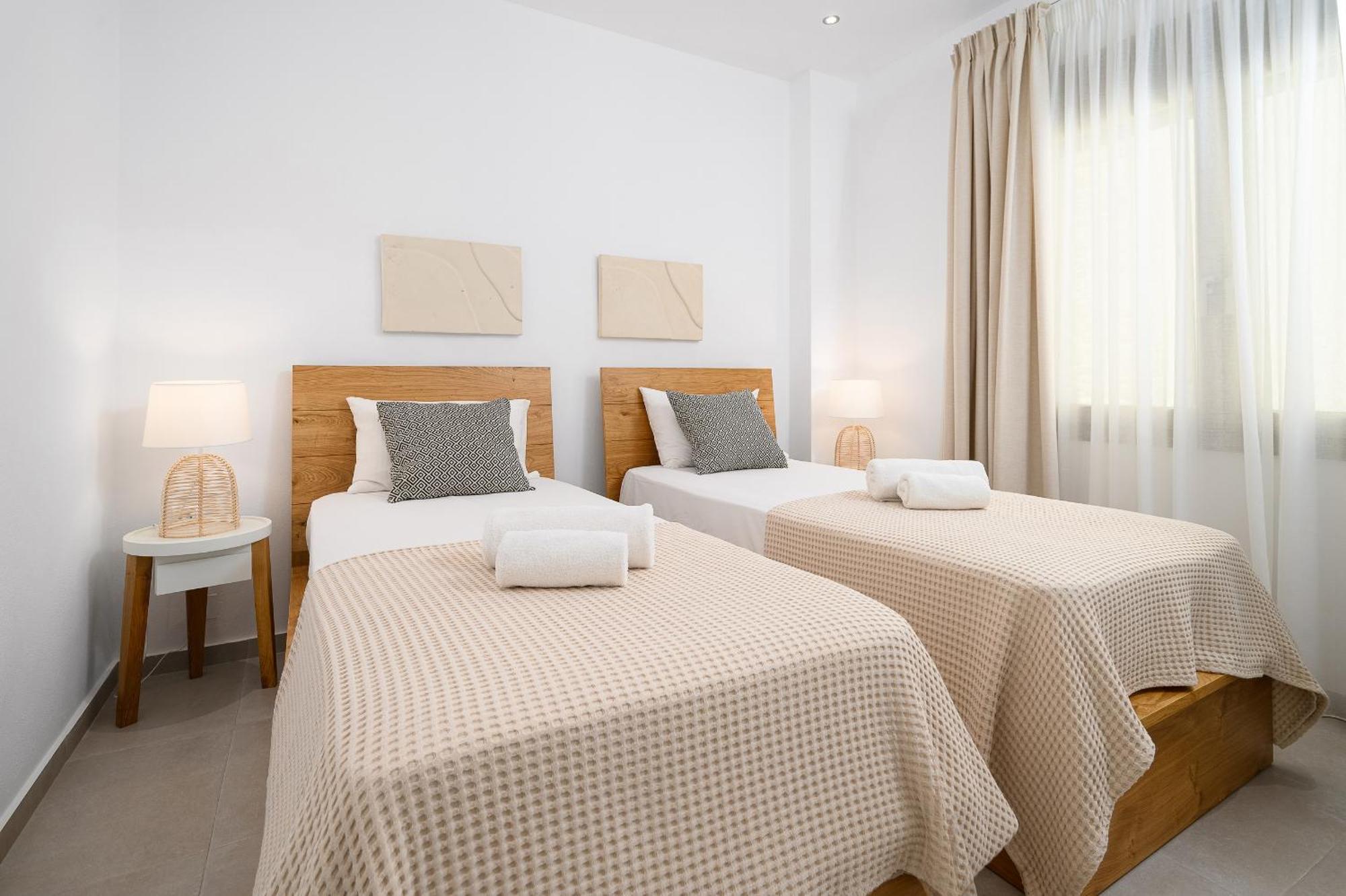 Ammokrinos Luxury Homes,150M From The Beach Kalamaki  Dış mekan fotoğraf