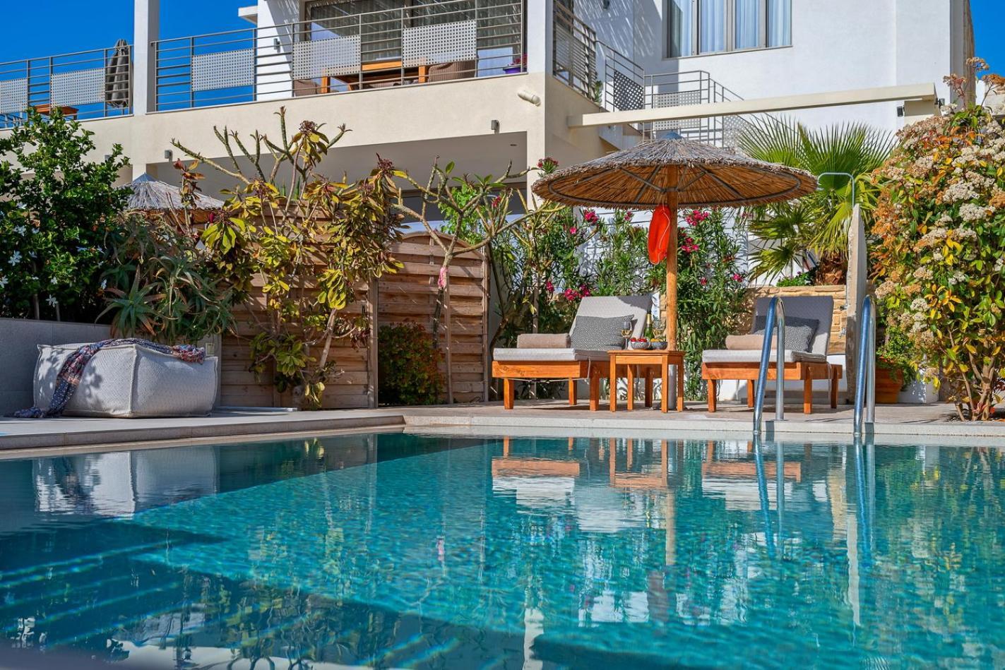 Ammokrinos Luxury Homes,150M From The Beach Kalamaki  Dış mekan fotoğraf
